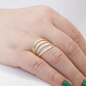 Anel com 4 Elos Banhado a Ouro 18k e Detalhes em Ródio