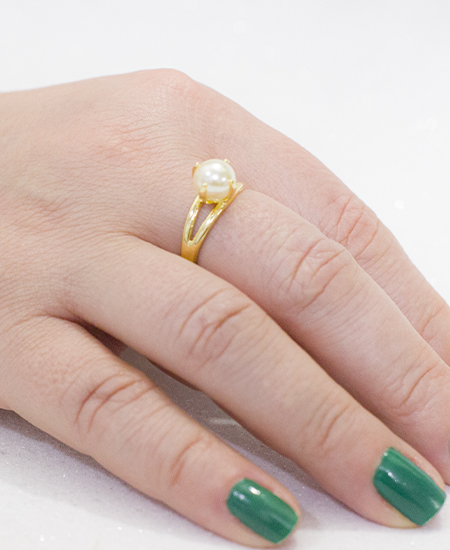 Anel com Pérola Banhado a Ouro 18k