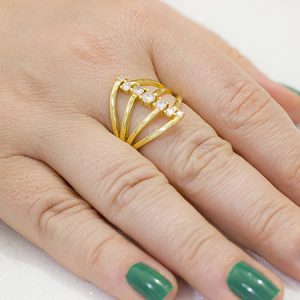 Anel Banhado a Ouro 18k com Zircônias Cristal